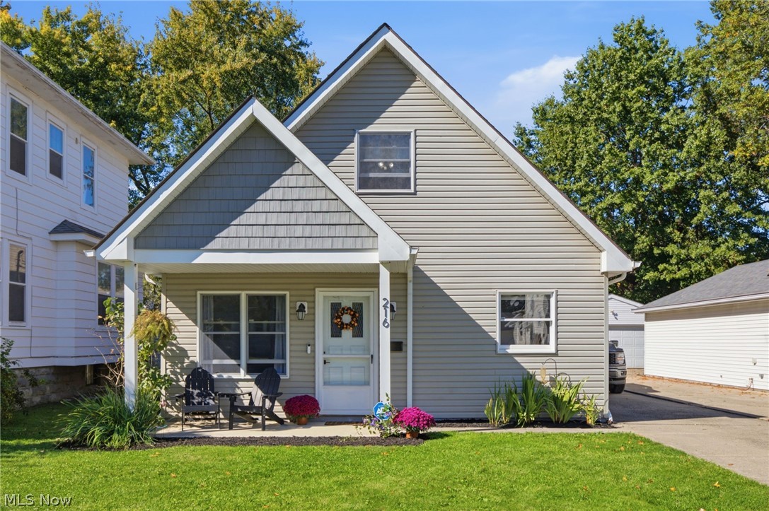 216 Longford Avenue Elyria OH 44035