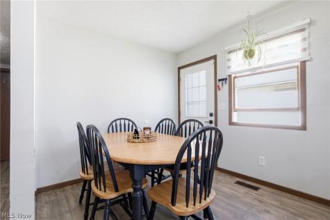 216 Longford Avenue Elyria OH 44035