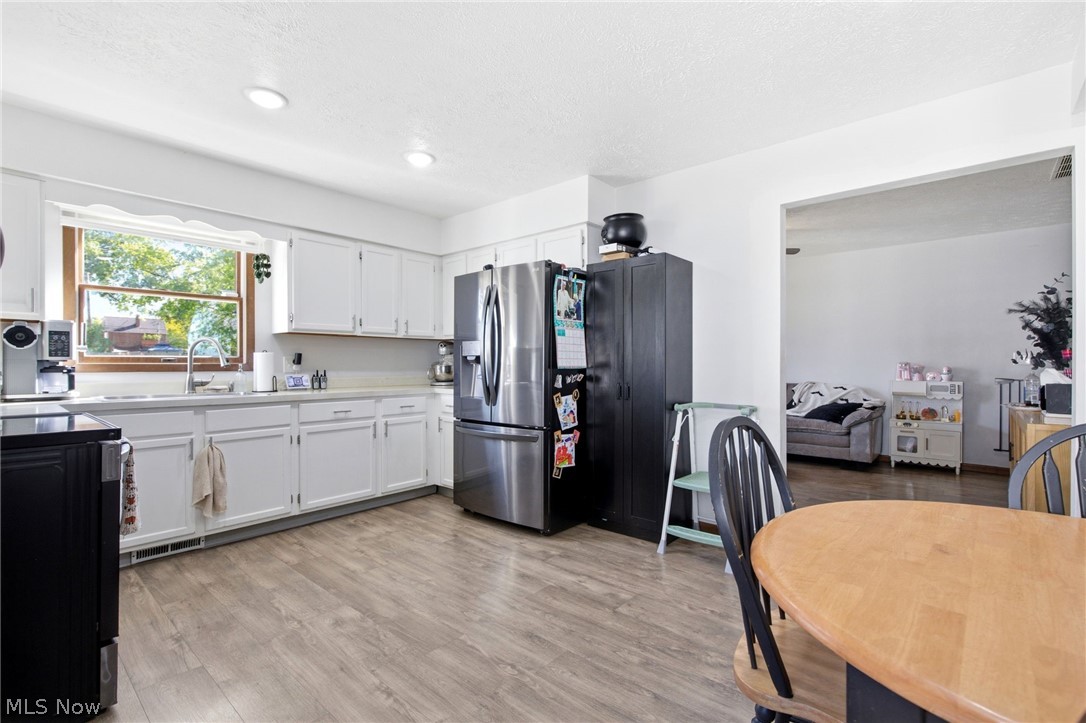 216 Longford Avenue Elyria OH 44035