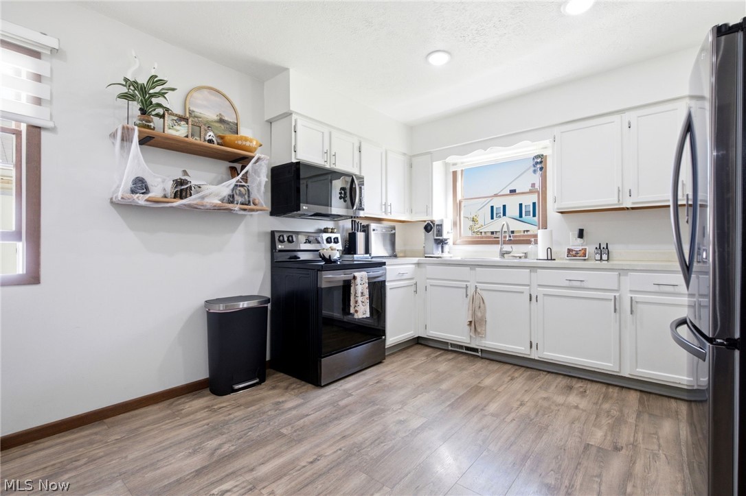 216 Longford Avenue Elyria OH 44035