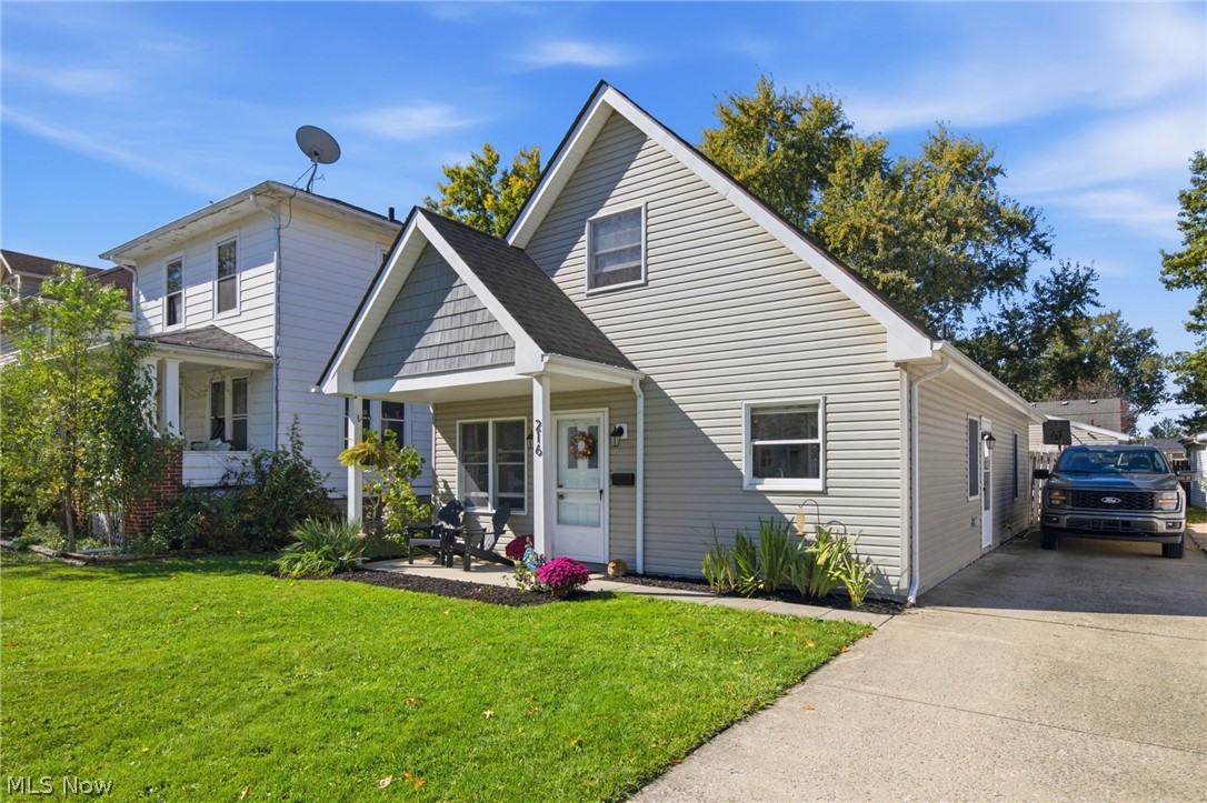 216 Longford Avenue Elyria OH 44035
