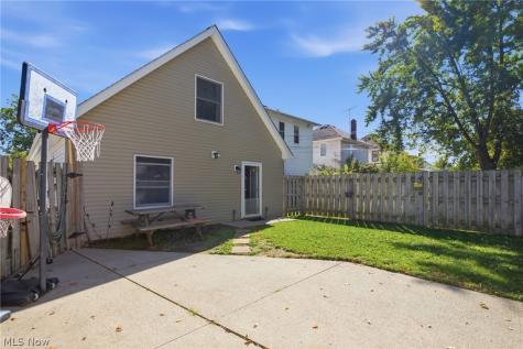 216 Longford Avenue Elyria OH 44035