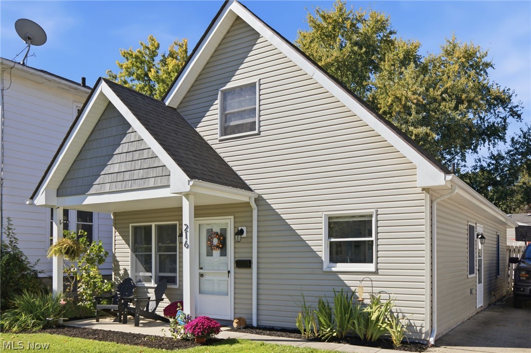 216 Longford Avenue Elyria OH 44035