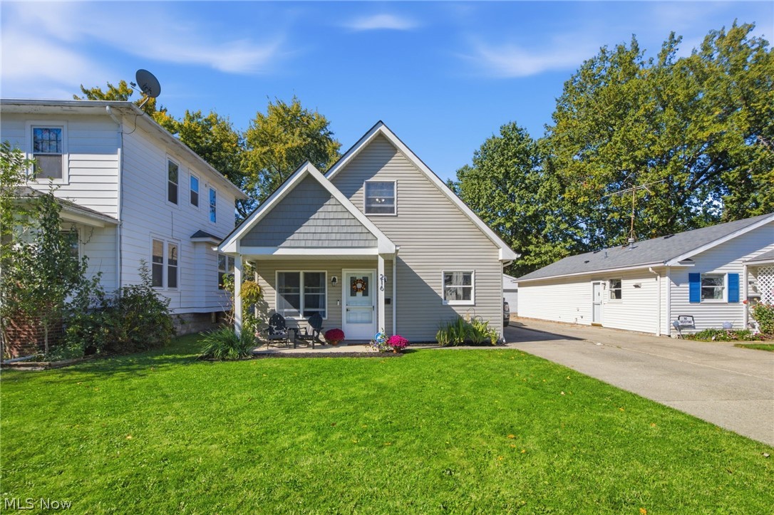 216 Longford Avenue Elyria OH 44035