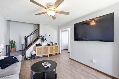 216 Longford Avenue Elyria OH 44035