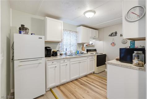 2349 Ivy Way Street NE Canton OH 44705