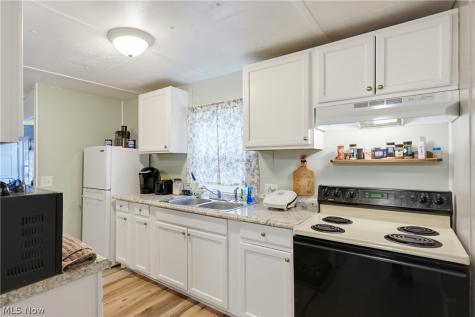 2349 Ivy Way Street NE Canton OH 44705