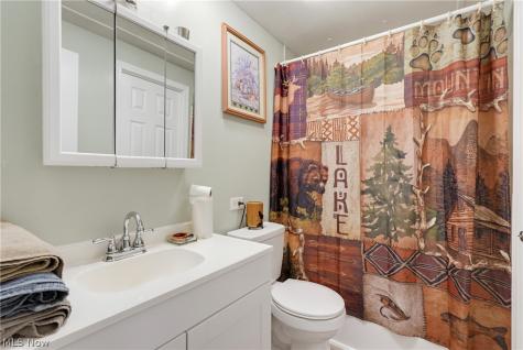 2349 Ivy Way Street NE Canton OH 44705