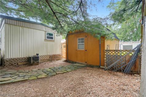 2349 Ivy Way Street NE Canton OH 44705
