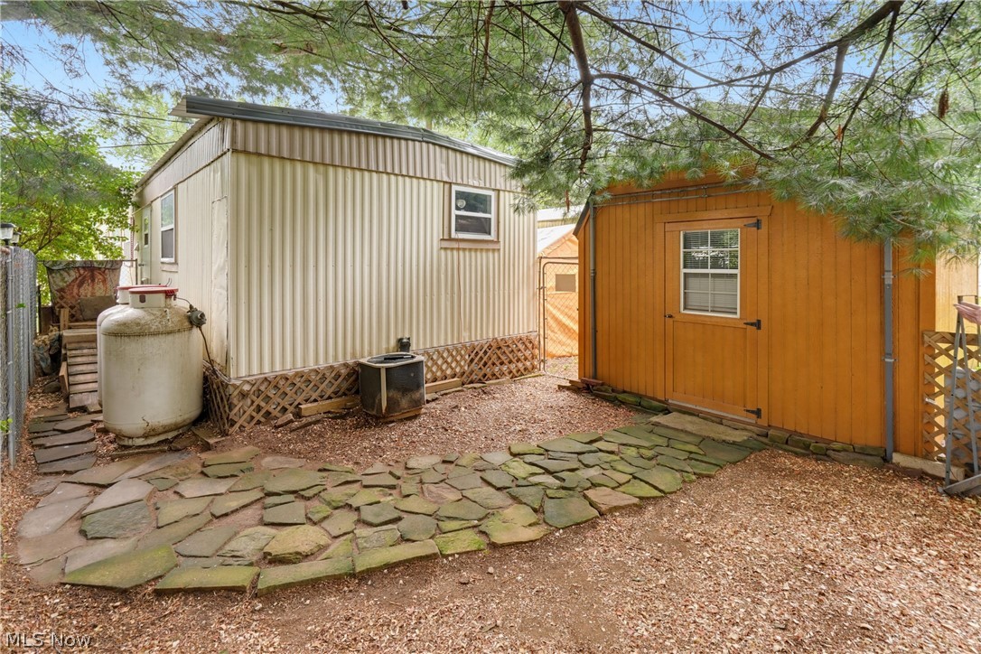 2349 Ivy Way Street NE Canton OH 44705