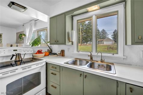 3328 Avis Road Akron OH 44312