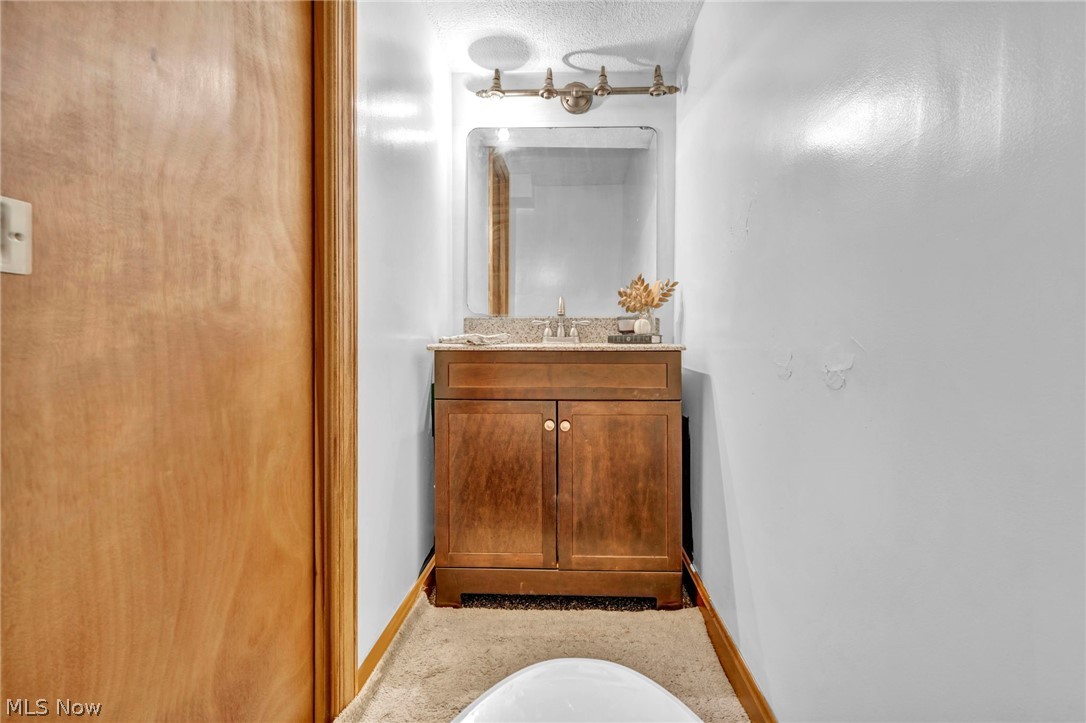 3328 Avis Road Akron OH 44312