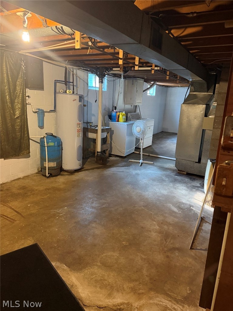 2439 Broadway Avenue NE East Canton OH 44730