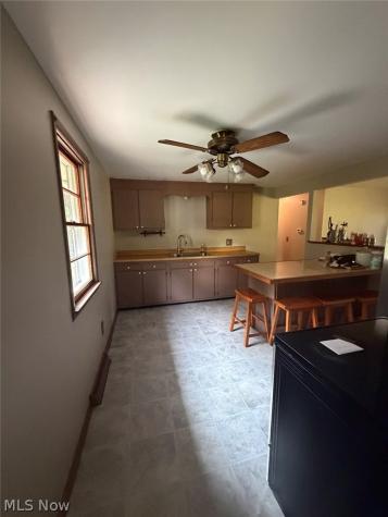2439 Broadway Avenue NE East Canton OH 44730