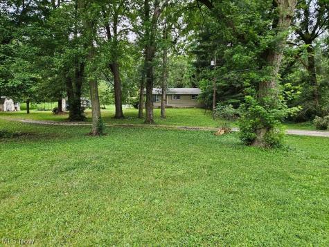 2439 Broadway Avenue NE East Canton OH 44730