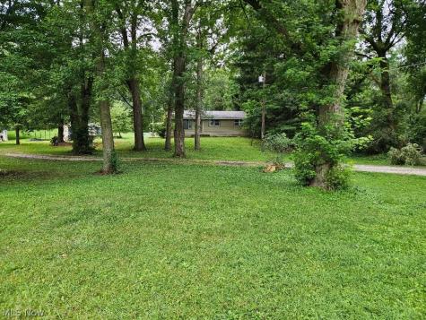 2439 Broadway Avenue NE East Canton OH 44730