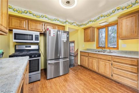 6115 Morrow Drive Brook Park OH 44142