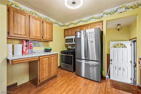 6115 Morrow Drive Brook Park OH 44142
