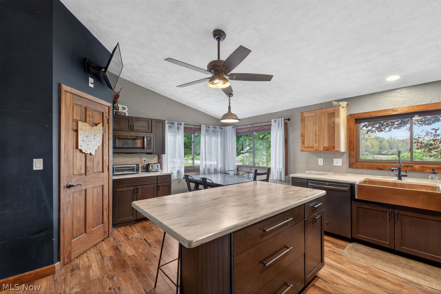 9532 Portage Street NW Massillon OH 44646