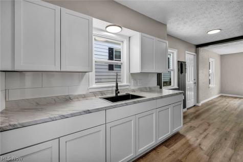 2511 Ogden Avenue Akron OH 44312