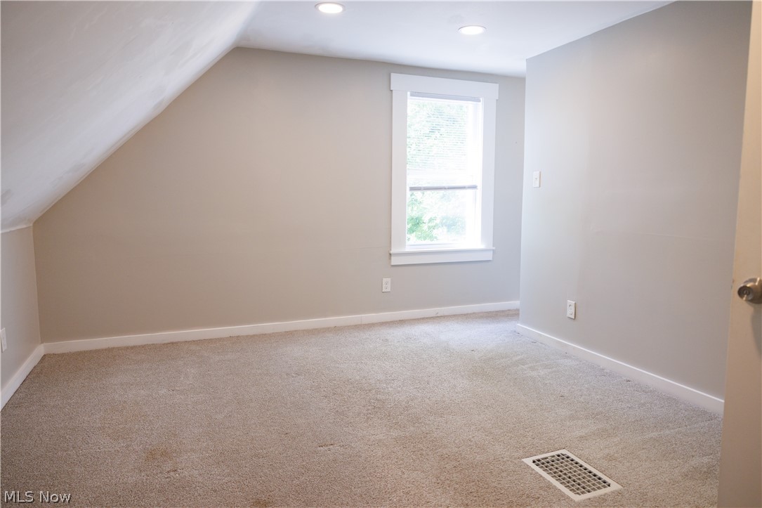3152 W 68th Street Cleveland OH 44102