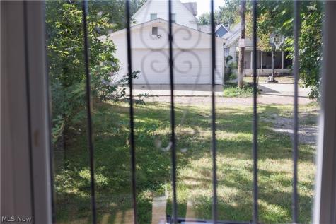 3152 W 68th Street Cleveland OH 44102