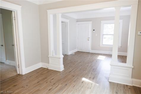 3152 W 68th Street Cleveland OH 44102