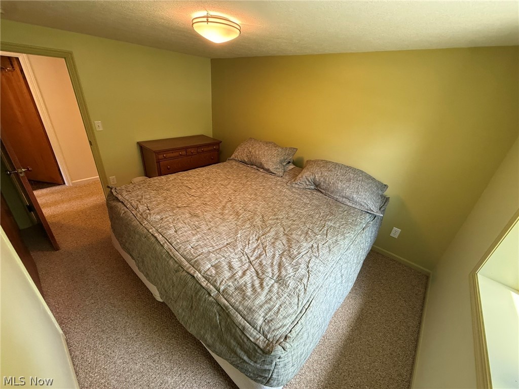 9073 N Shore Drive NE Mineral City OH 44656