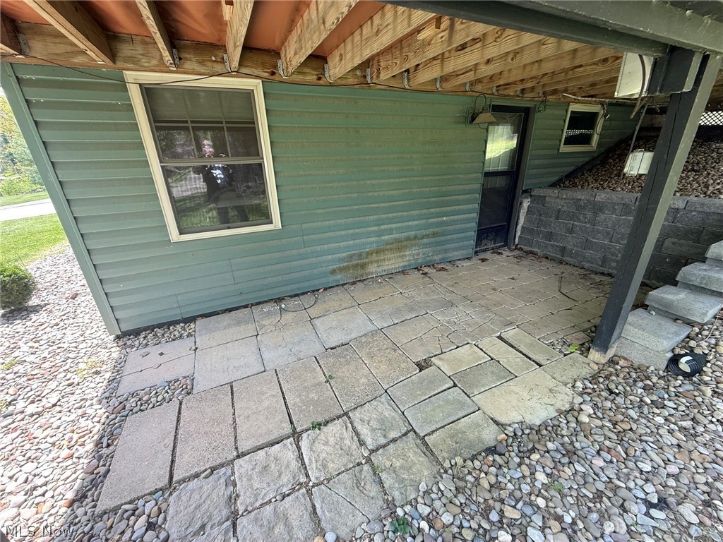 9073 N Shore Drive NE Mineral City OH 44656
