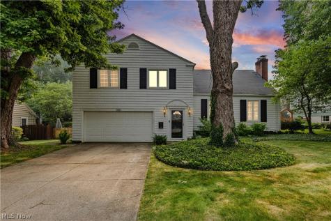 1361 Eriewood Drive Rocky River OH 44116