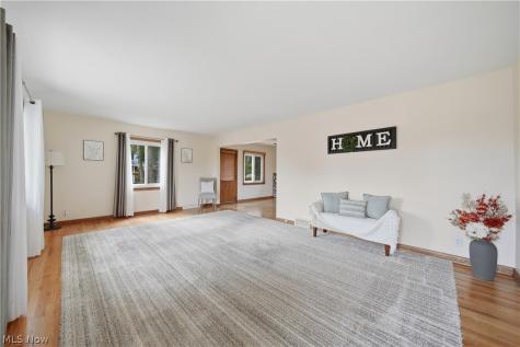 276 Stevenson Avenue Akron OH 44312