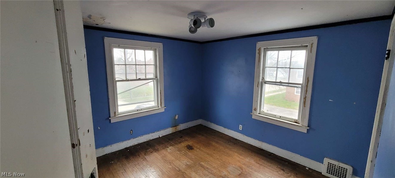 4017 Eastway Road South Euclid OH 44121