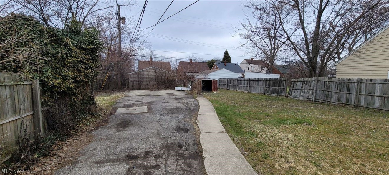 4017 Eastway Road South Euclid OH 44121