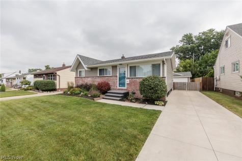 6391 Almont Drive Brook Park OH 44142