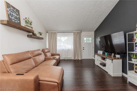 6391 Almont Drive Brook Park OH 44142