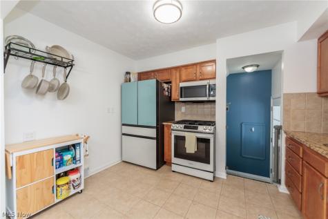 6391 Almont Drive Brook Park OH 44142