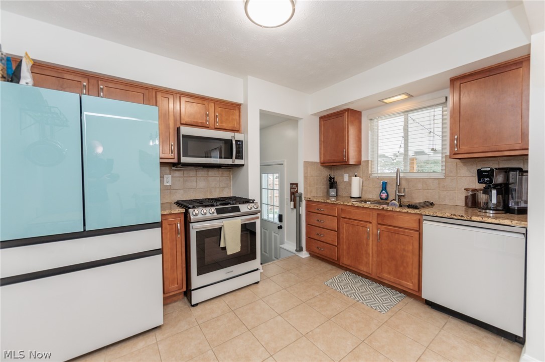 6391 Almont Drive Brook Park OH 44142
