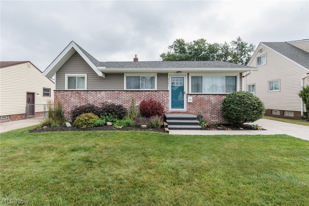 6391 Almont Drive Brook Park OH 44142