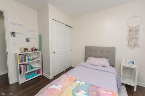 6391 Almont Drive Brook Park OH 44142