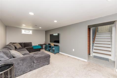 6391 Almont Drive Brook Park OH 44142