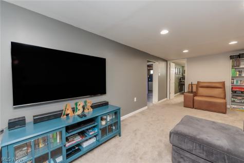 6391 Almont Drive Brook Park OH 44142