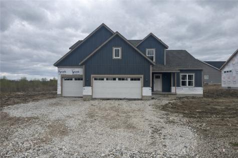 553 Woodlands Glen Avenue Hartville OH 44632