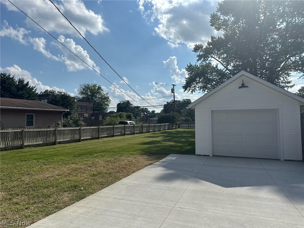 1326 N Wooster Avenue Dover OH 44622