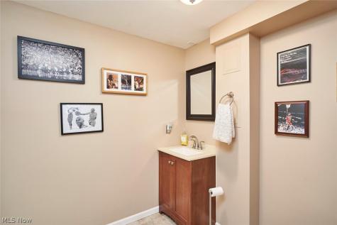 877 Locust Drive Tallmadge OH 44278