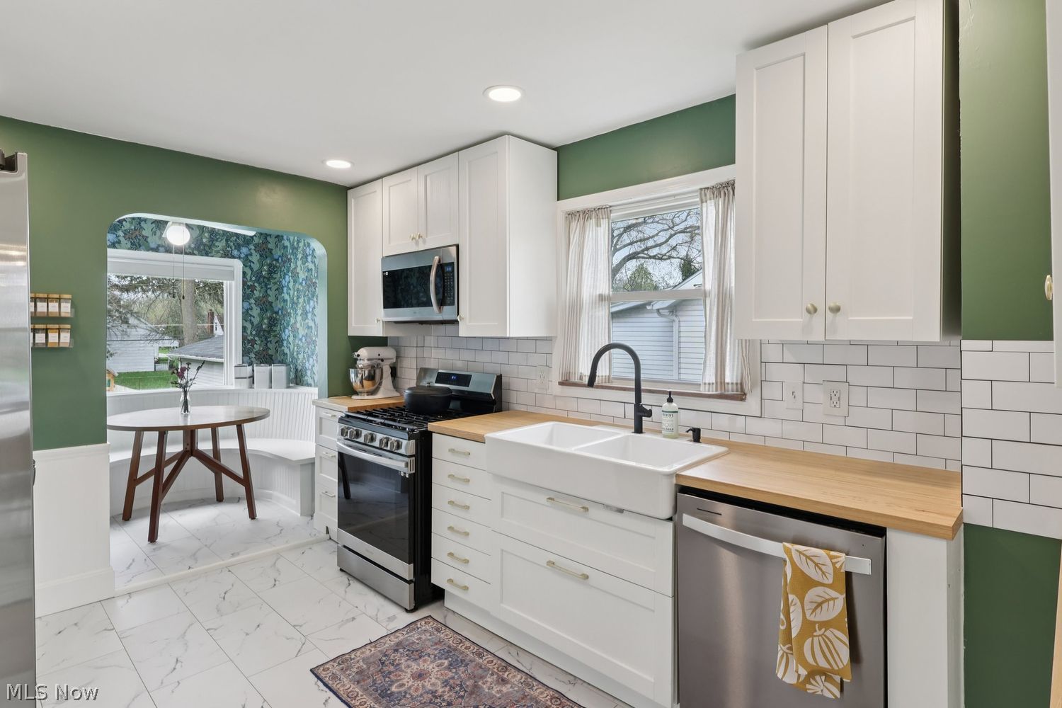 4362 W 226th Street Fairview Park OH 44126