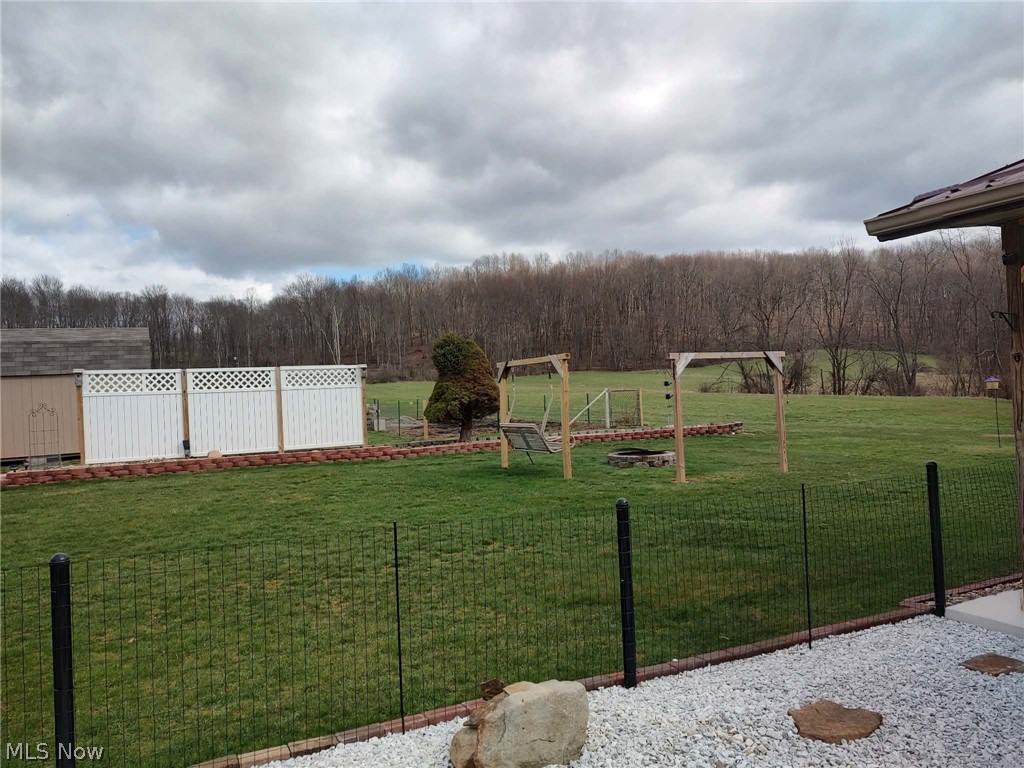 4314 Sherrod Valley Drive SW Sherrodsville OH 44675