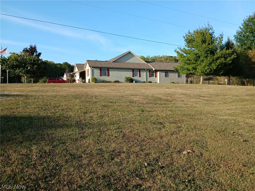 4314 Sherrod Valley Drive SW Sherrodsville OH 44675