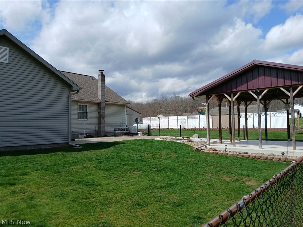 4314 Sherrod Valley Drive SW Sherrodsville OH 44675