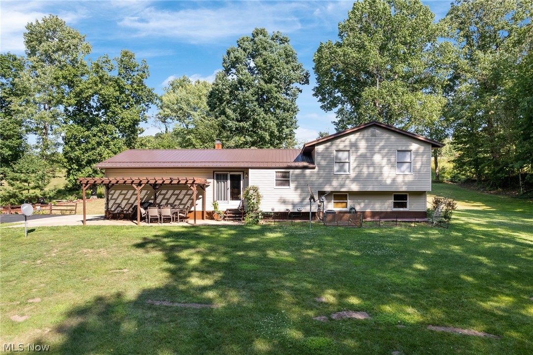9234 Bailey Road NE Bolivar OH 44612