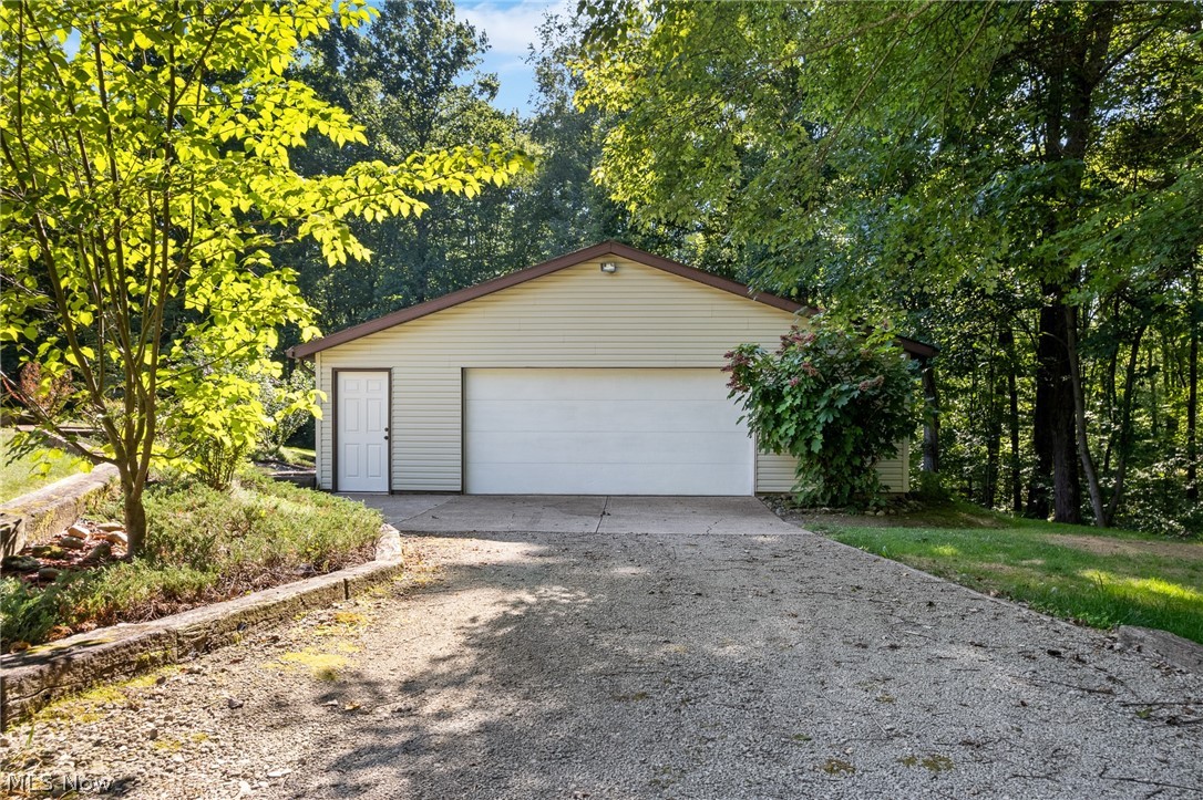 9234 Bailey Road NE Bolivar OH 44612